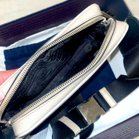 Prada Zip Saffiano Travel - Picture 4 of 6